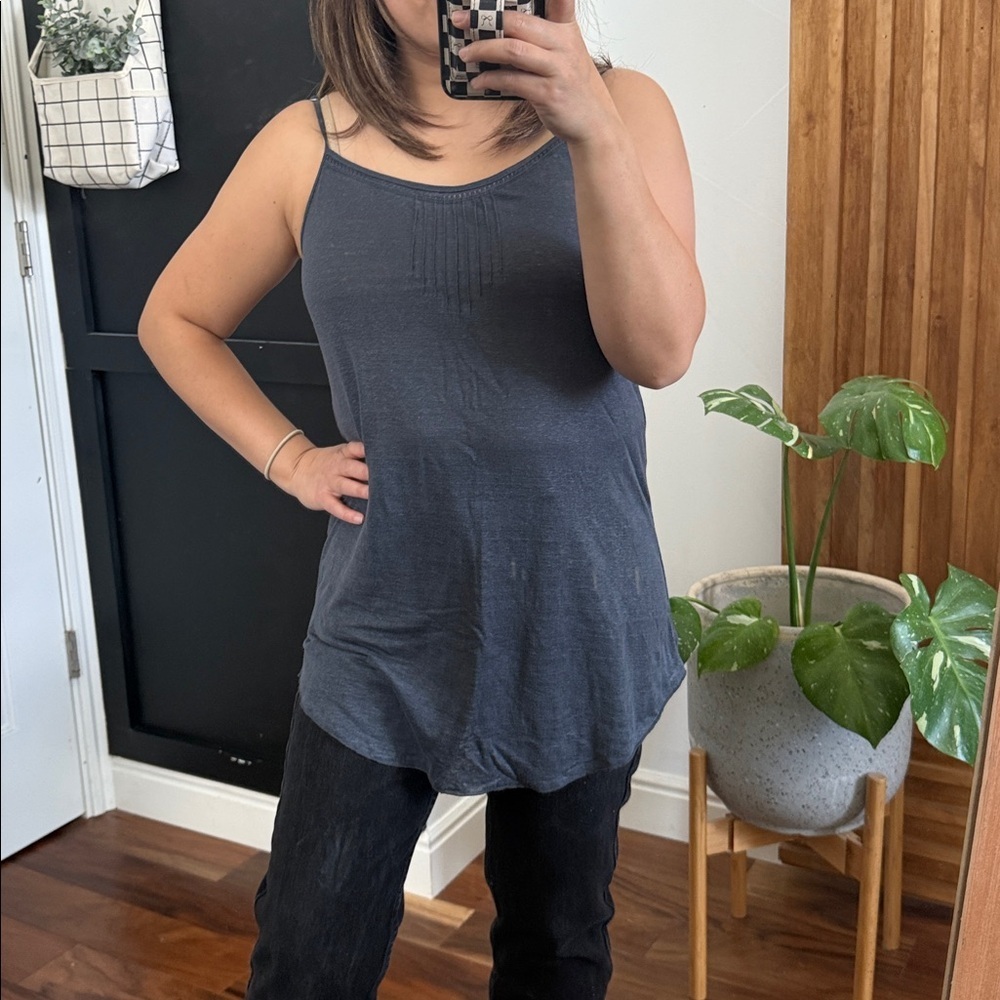Wrap london 100% Linen Tank. Size S